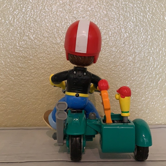 Mattel Disney Handy Manny Motorcycle 🏍 Talking Interactive Toy With Accessories - Picture 6 of 13